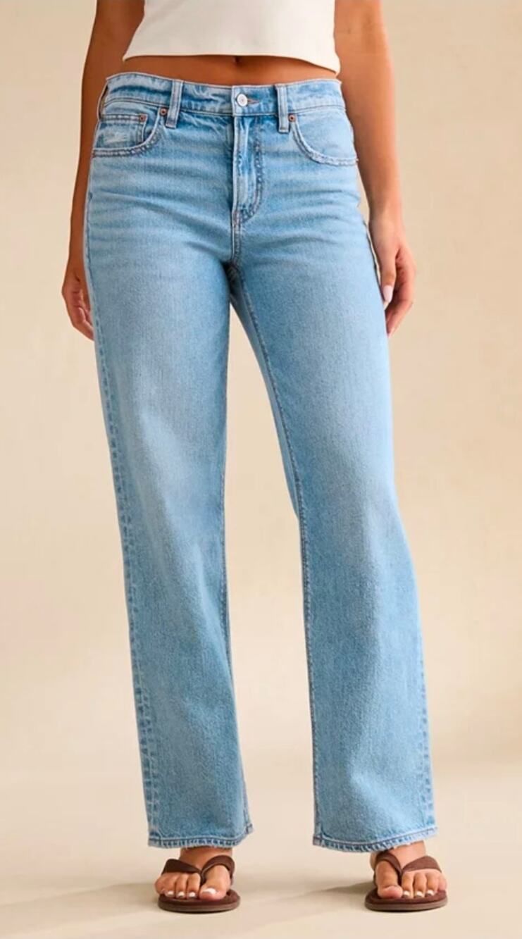American Eagle AE High-Waisted Stovepipe Jean 000S